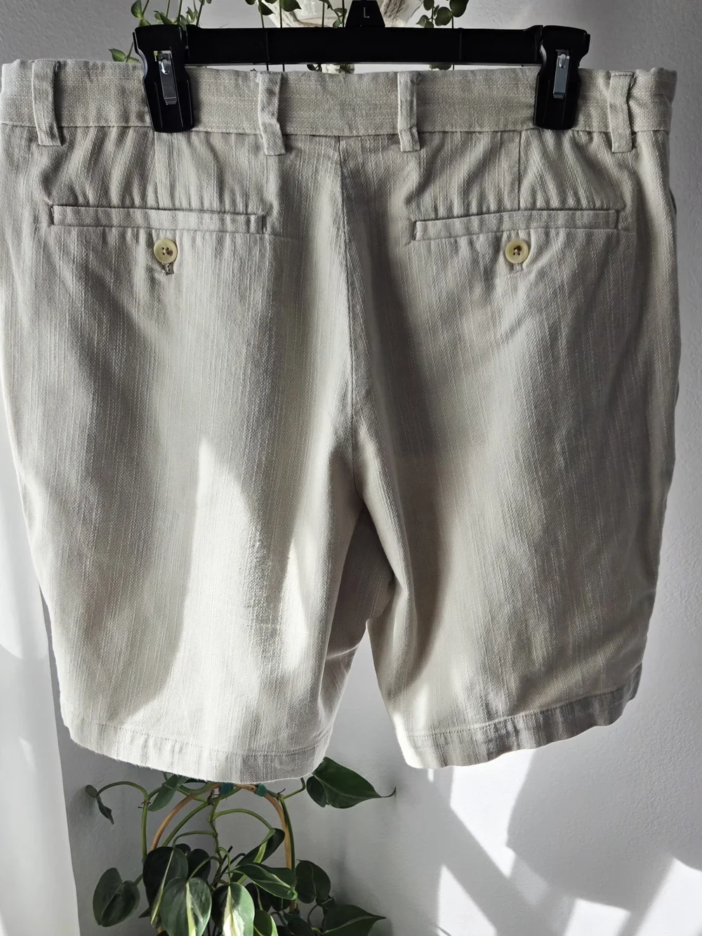 Banana Republic Aiden Club Shorts Men's Size 35 Cream Linen Blend Slim Fit